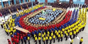 Establecimientos educativos celebran el Día del Escudo Nacional